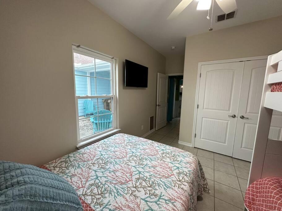 Barefoot Bungalow - Pet Friendly- 2 Bdrm Townhome Corpus Christi Exterior foto